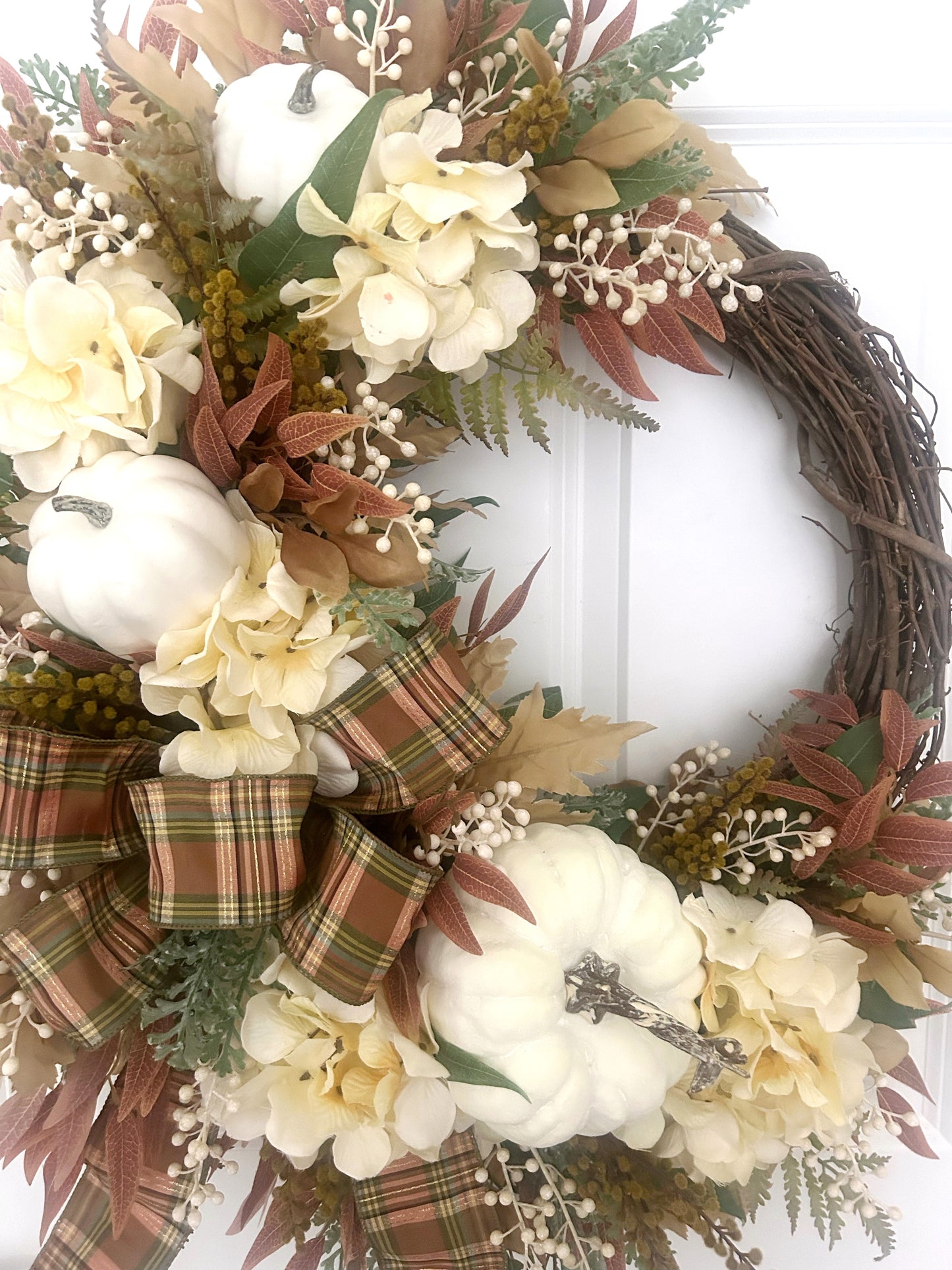 Large White Pumpkin Wreath with Cream Hydrangeas – Elegant Neutral Fall Door Décor