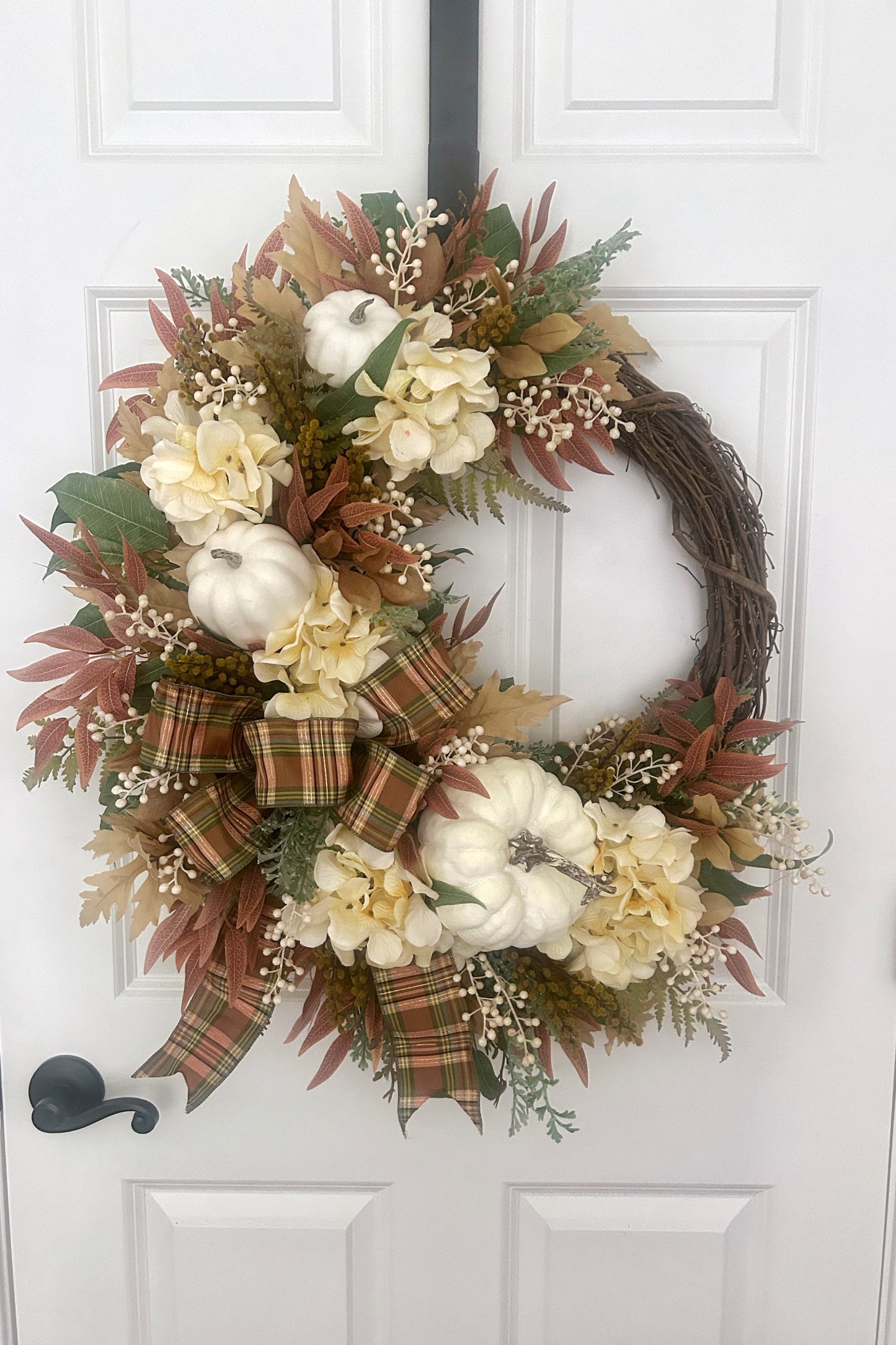 Large White Pumpkin Wreath with Cream Hydrangeas – Elegant Neutral Fall Door Décor